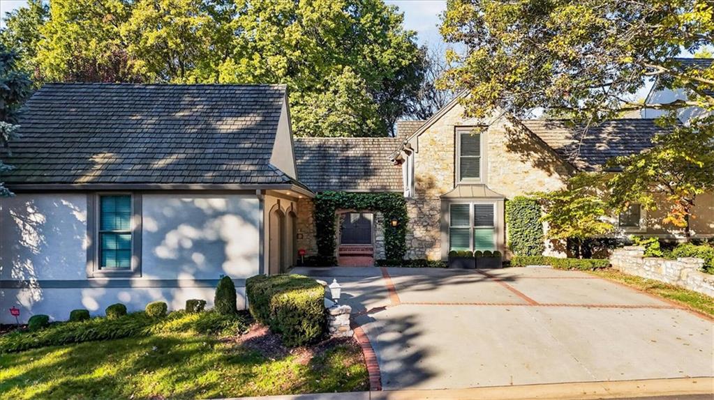 7904 Bristol Court — photo