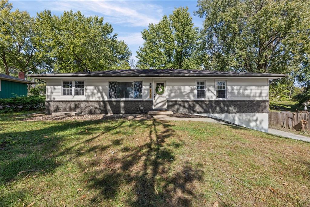 806 Howard Lane — photo