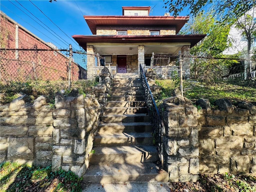 111 Monroe Avenue — photo