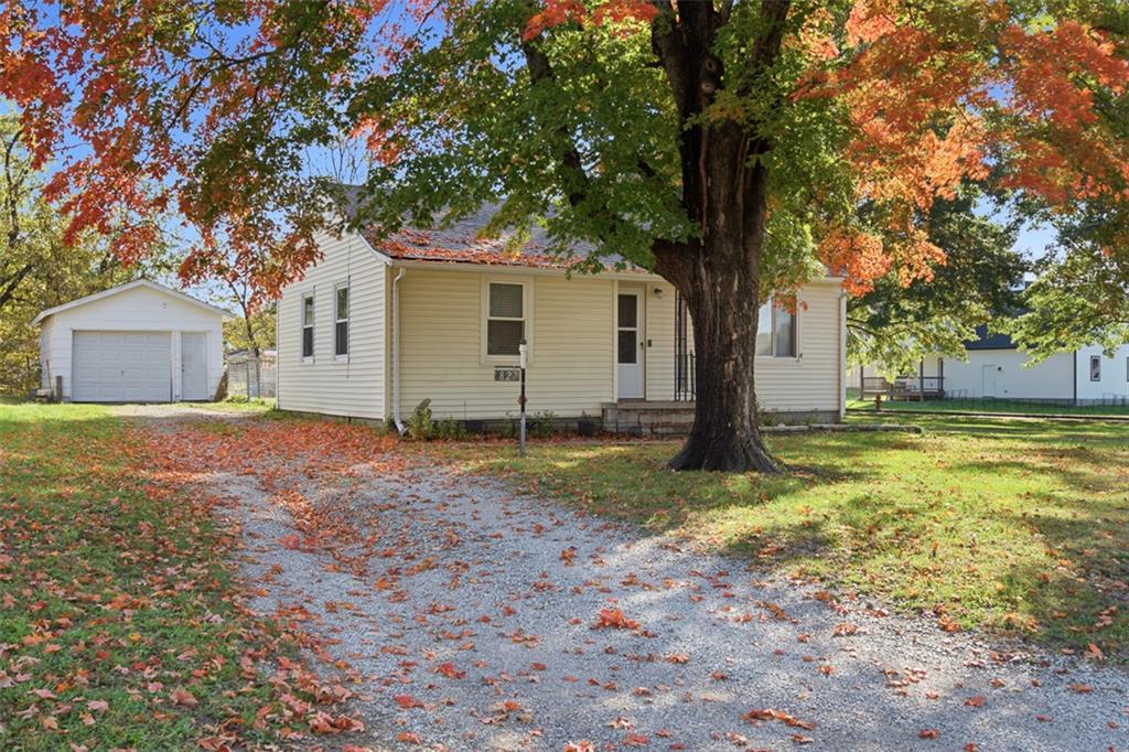 827 Main Street — photo