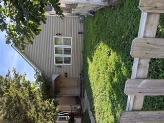 1043 Hasbrook Avenue — photo