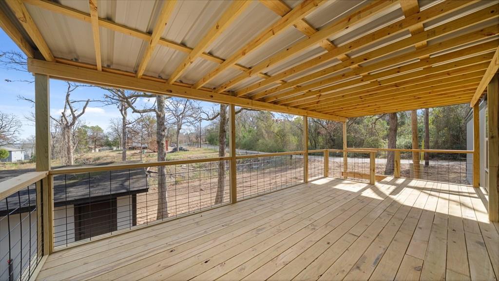 721 Queens Dr — photo