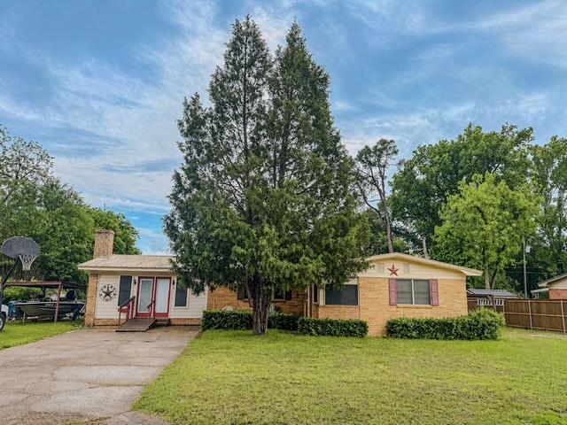 613 Laurel Rd — photo