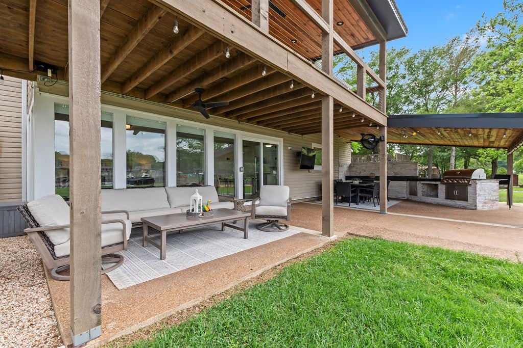 125 Xit Ranch Rd, Trinidad, TX 75163 — photo 2