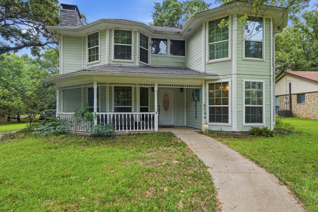 2746 Hopson Dr — photo