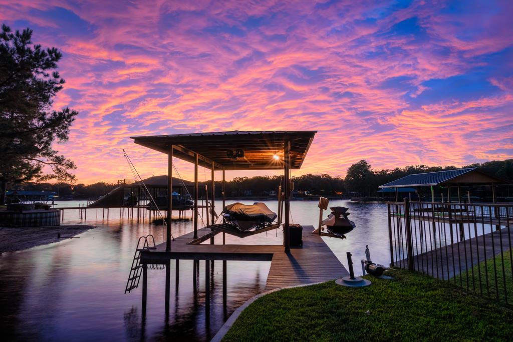 230 Bushwhacker Dr — photo
