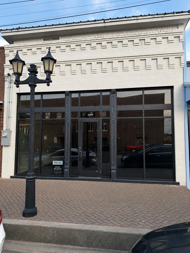209 N Prairieville St — photo