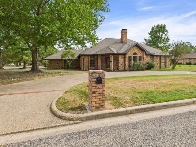 1178 Oval Dr — photo