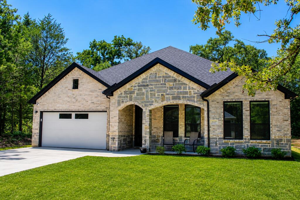 207 Driftwood Dr — photo