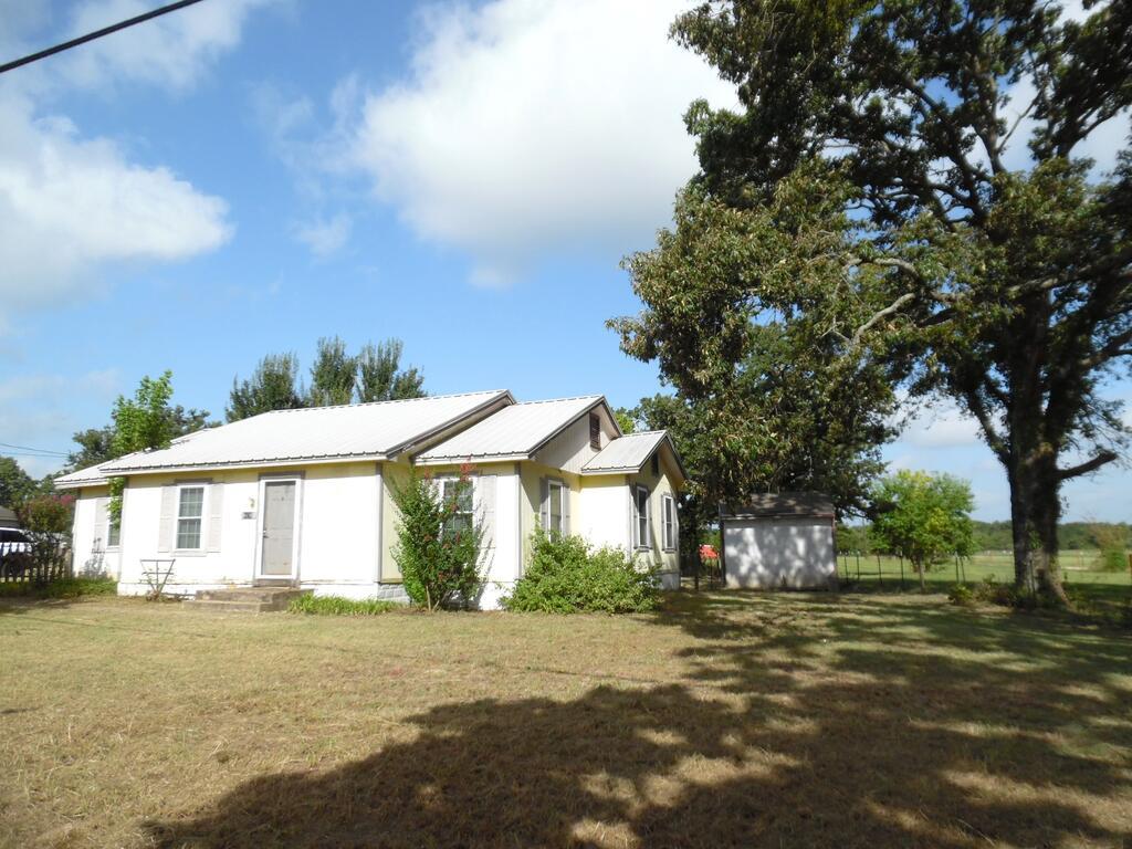 9496 Hwy 59 — photo