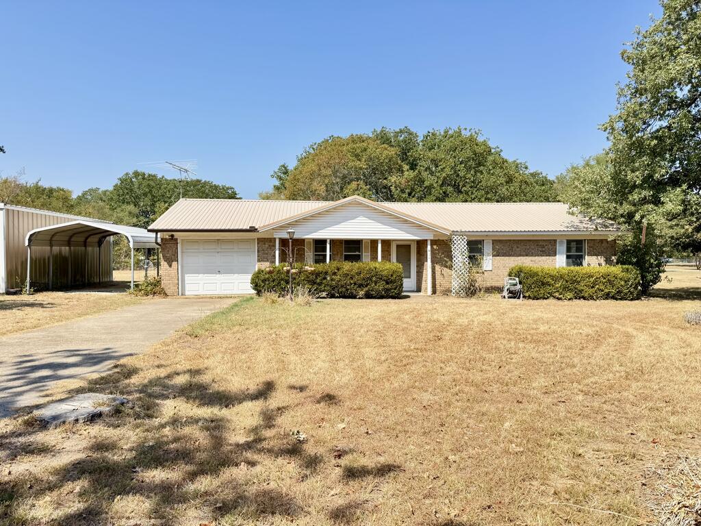 631 Welch Ln — photo