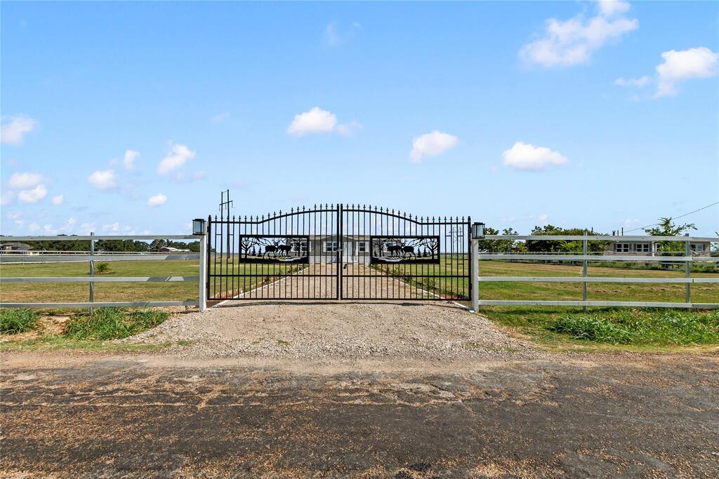 16609 Tarlton Rd — photo