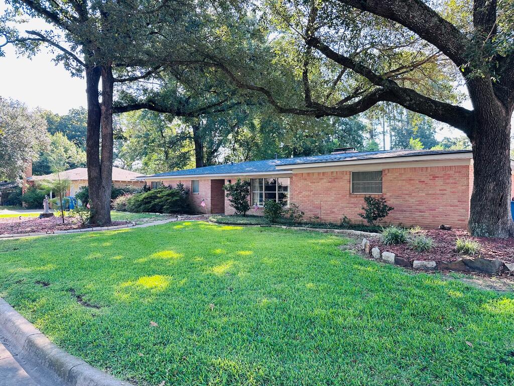 413 Davis Dr, Athens, TX 75751 — photo 2