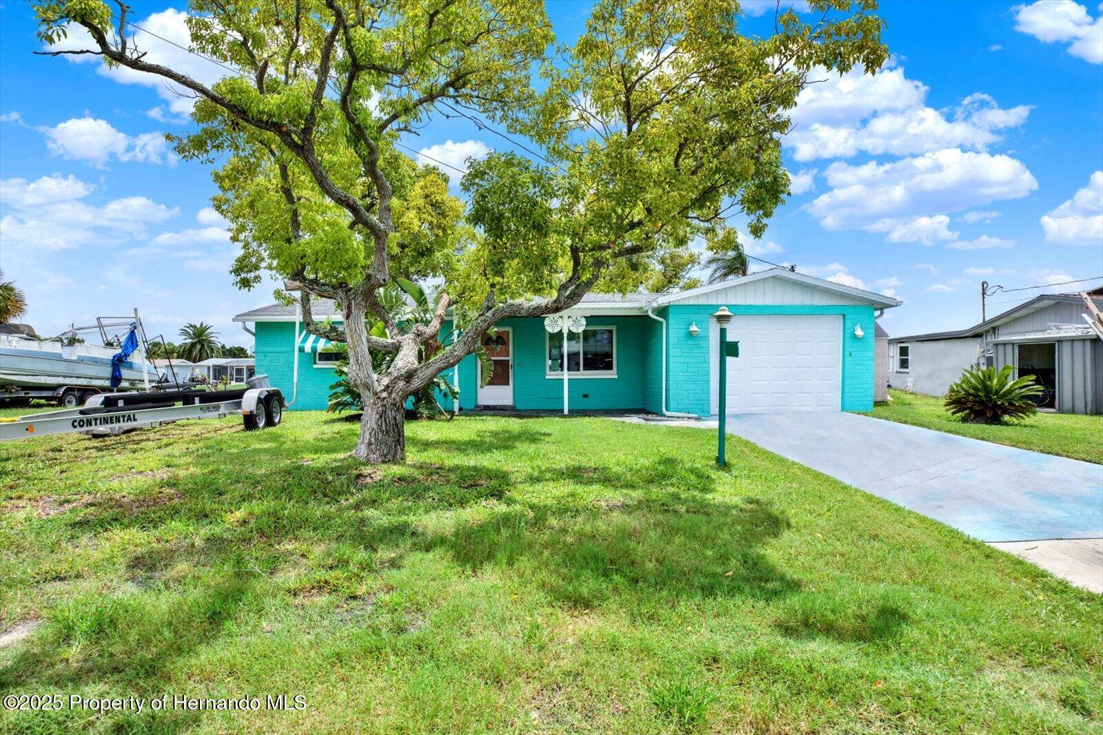 13332 Lisa Drive — photo