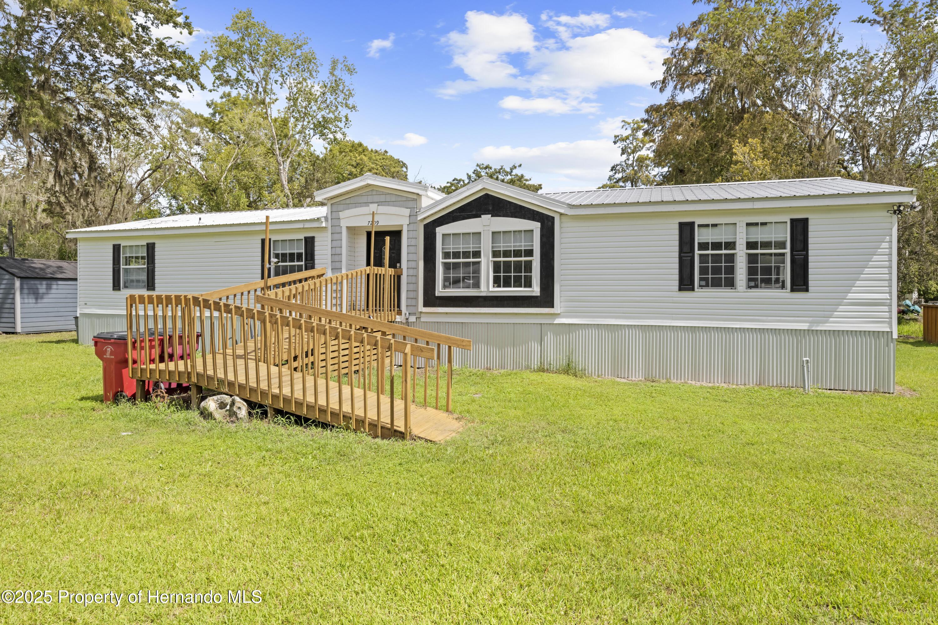 7209 W CR 651 — photo