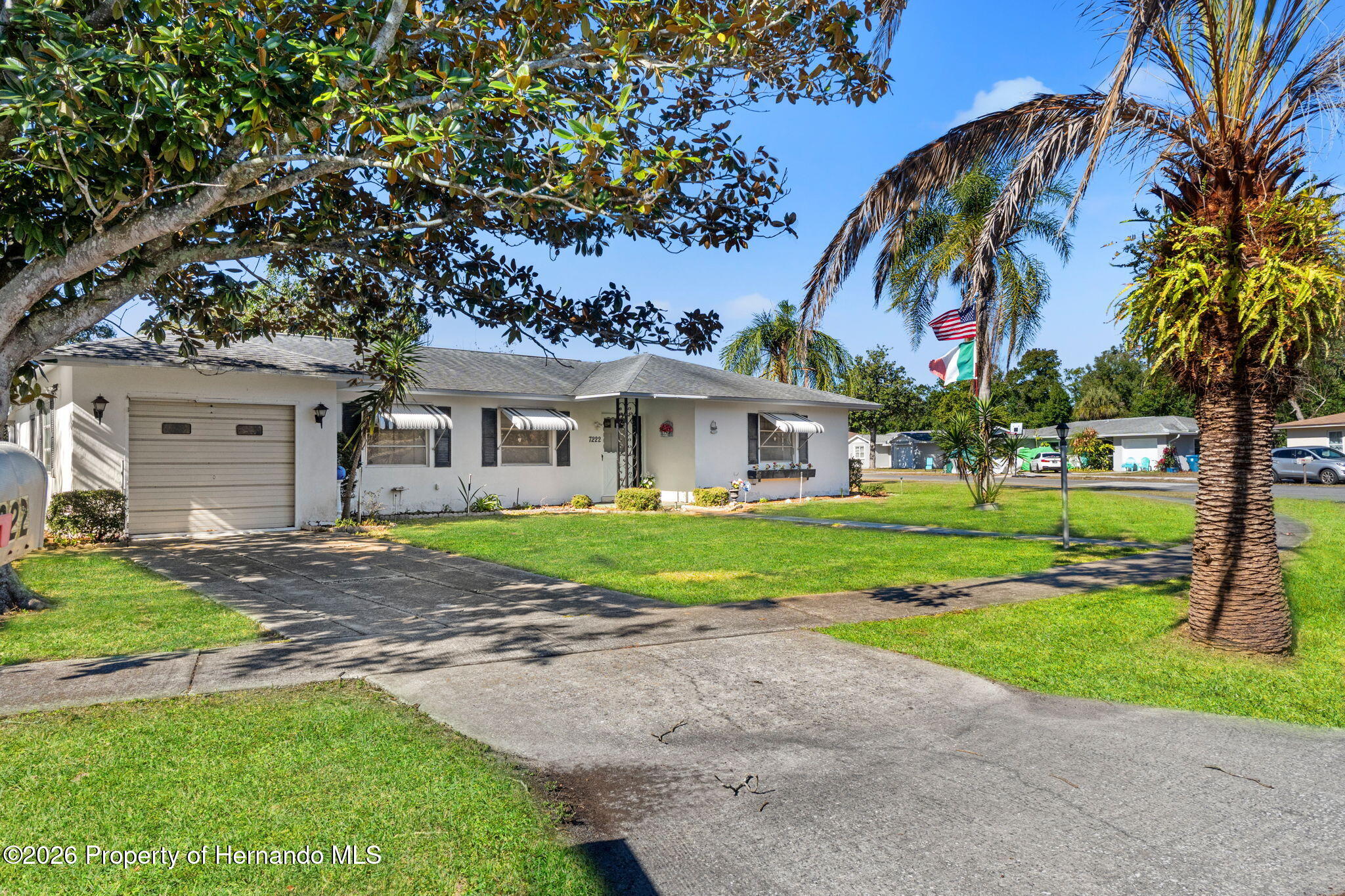 7222 Holiday Drive — photo