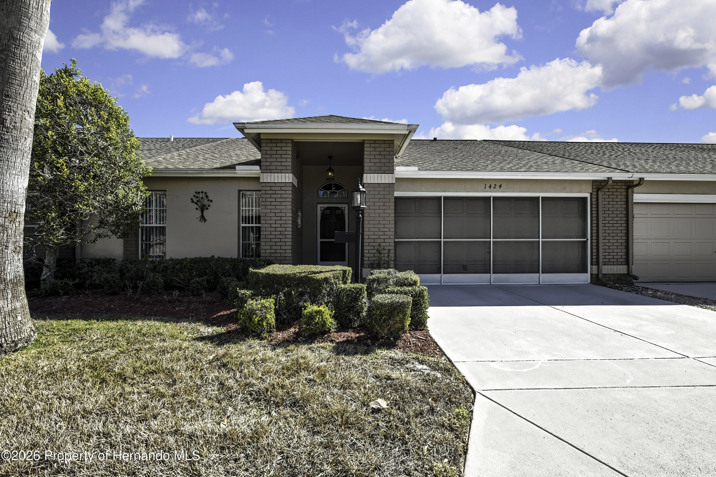 1424 Pinewood Hills Court — photo