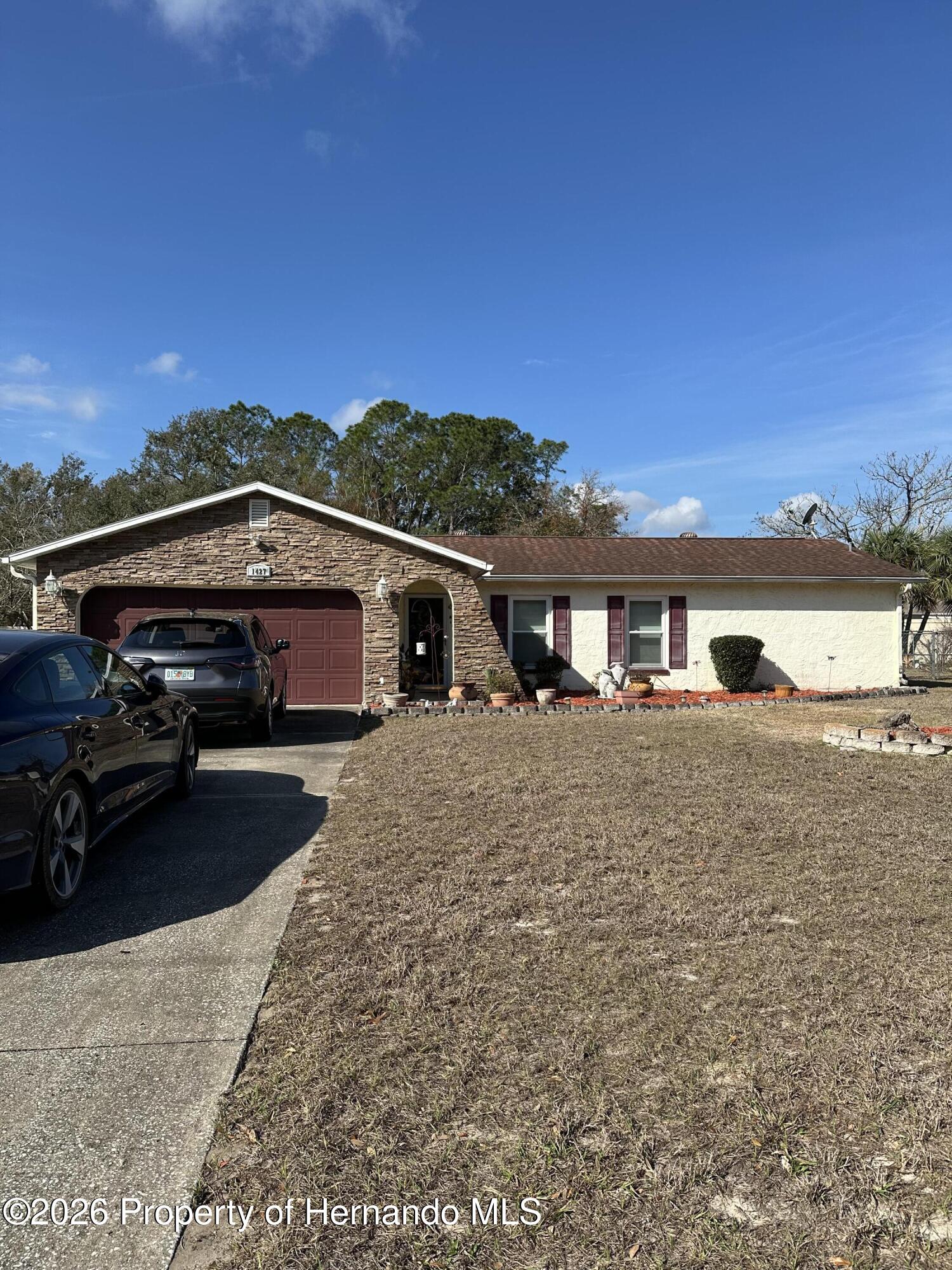 1427 Amy Circle — photo