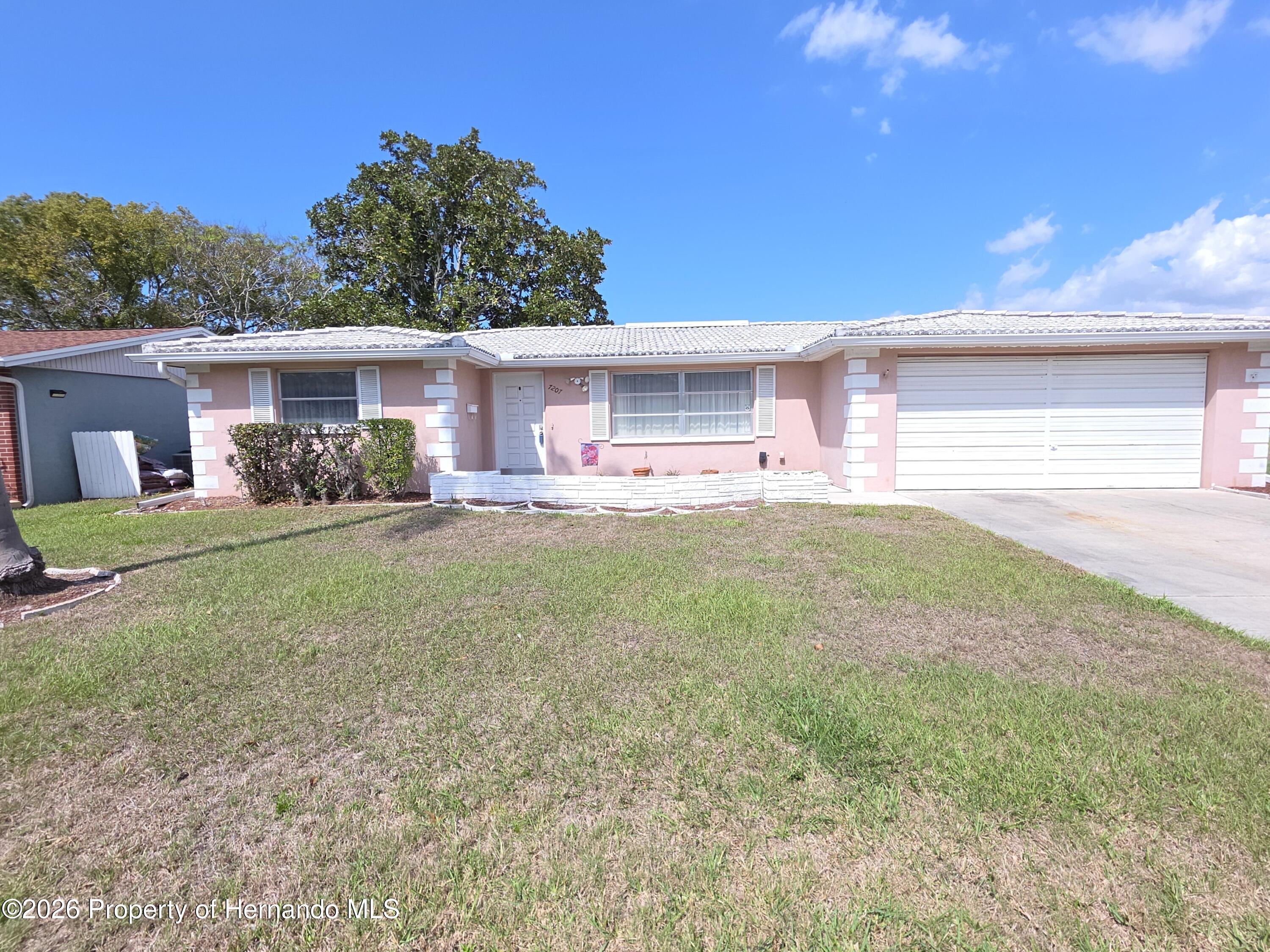 7207 Ashwood Drive — photo