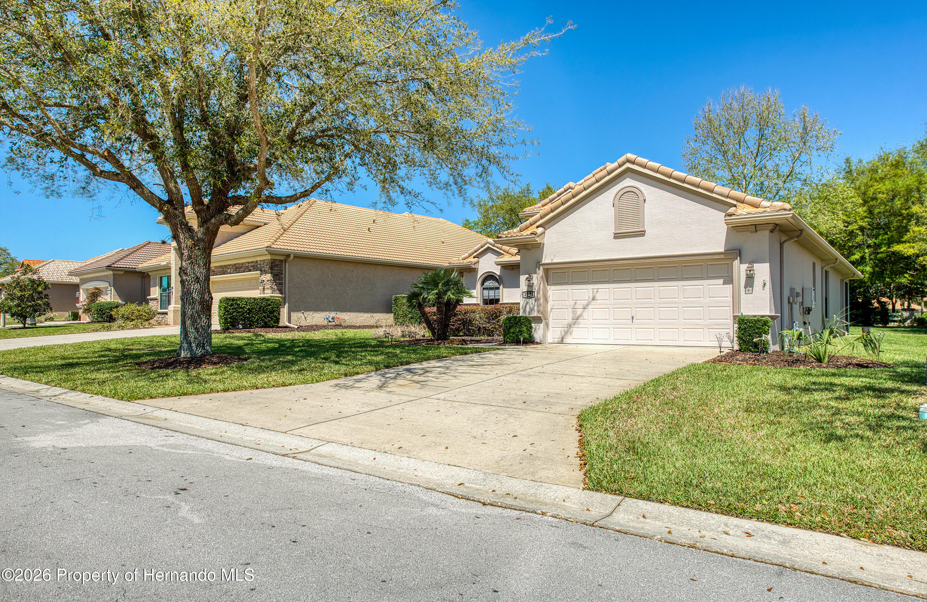 1591 W Laurel Glen Path — photo