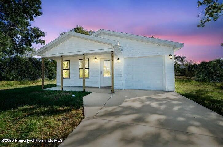 6356 Mariner Boulevard — photo