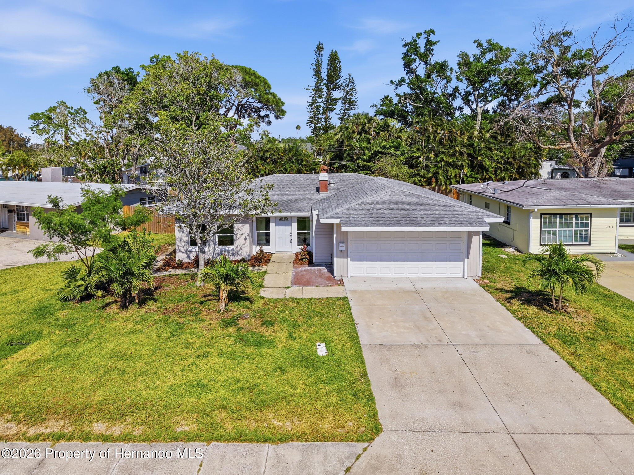 4221 Shore Acres Boulevard NE — photo
