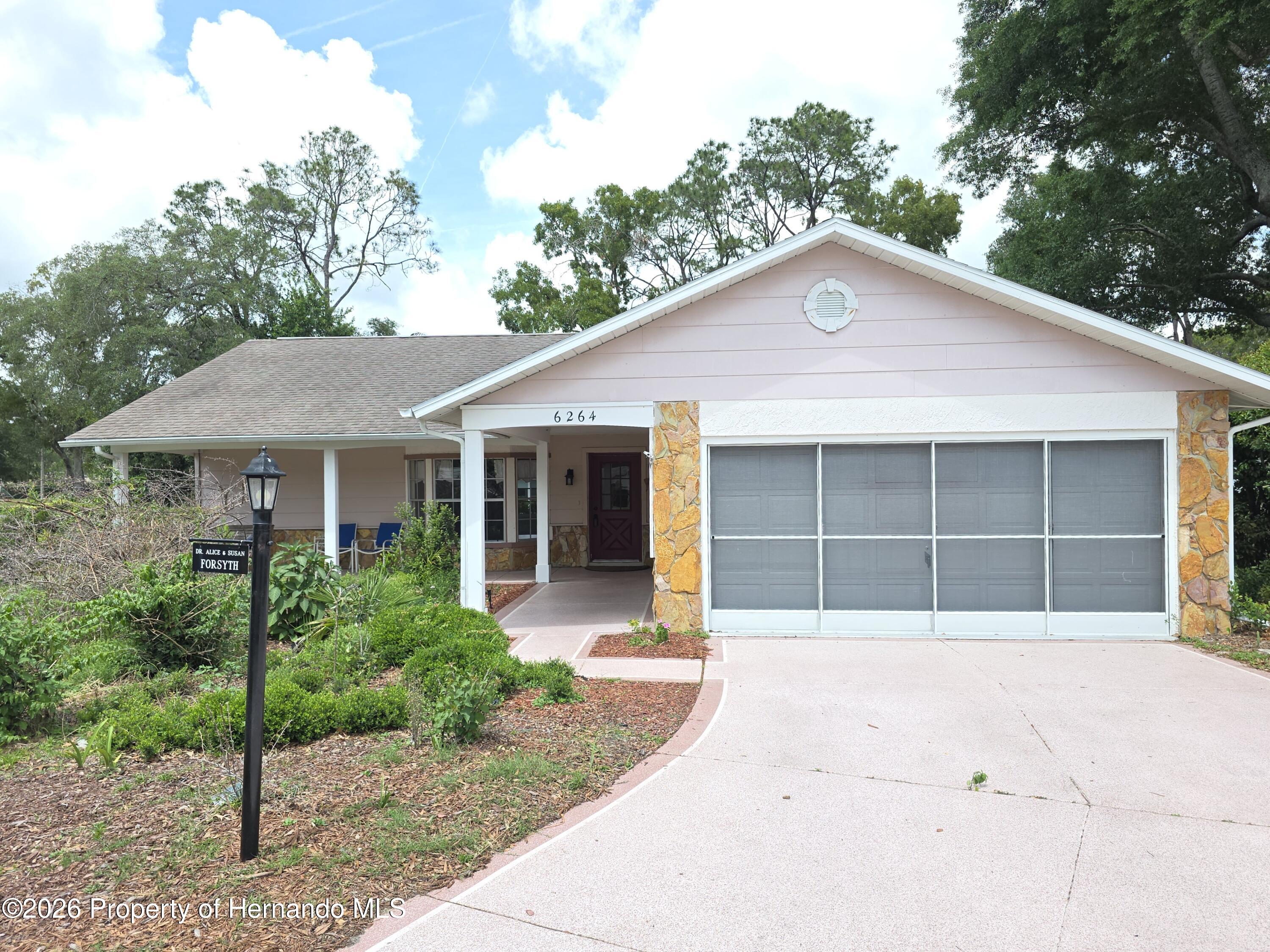 6264 Darien Way — photo