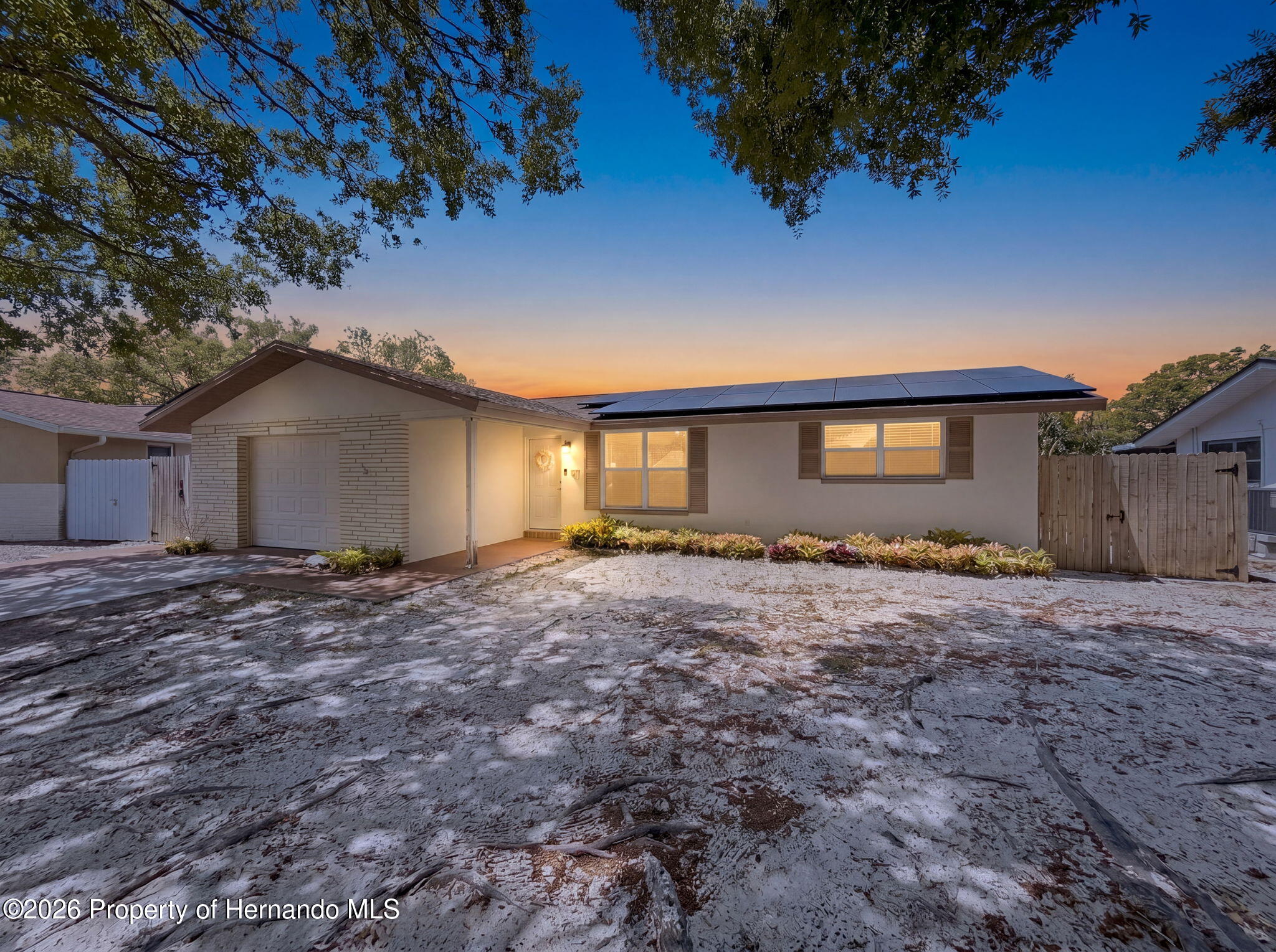 10115 Oleander Drive — photo