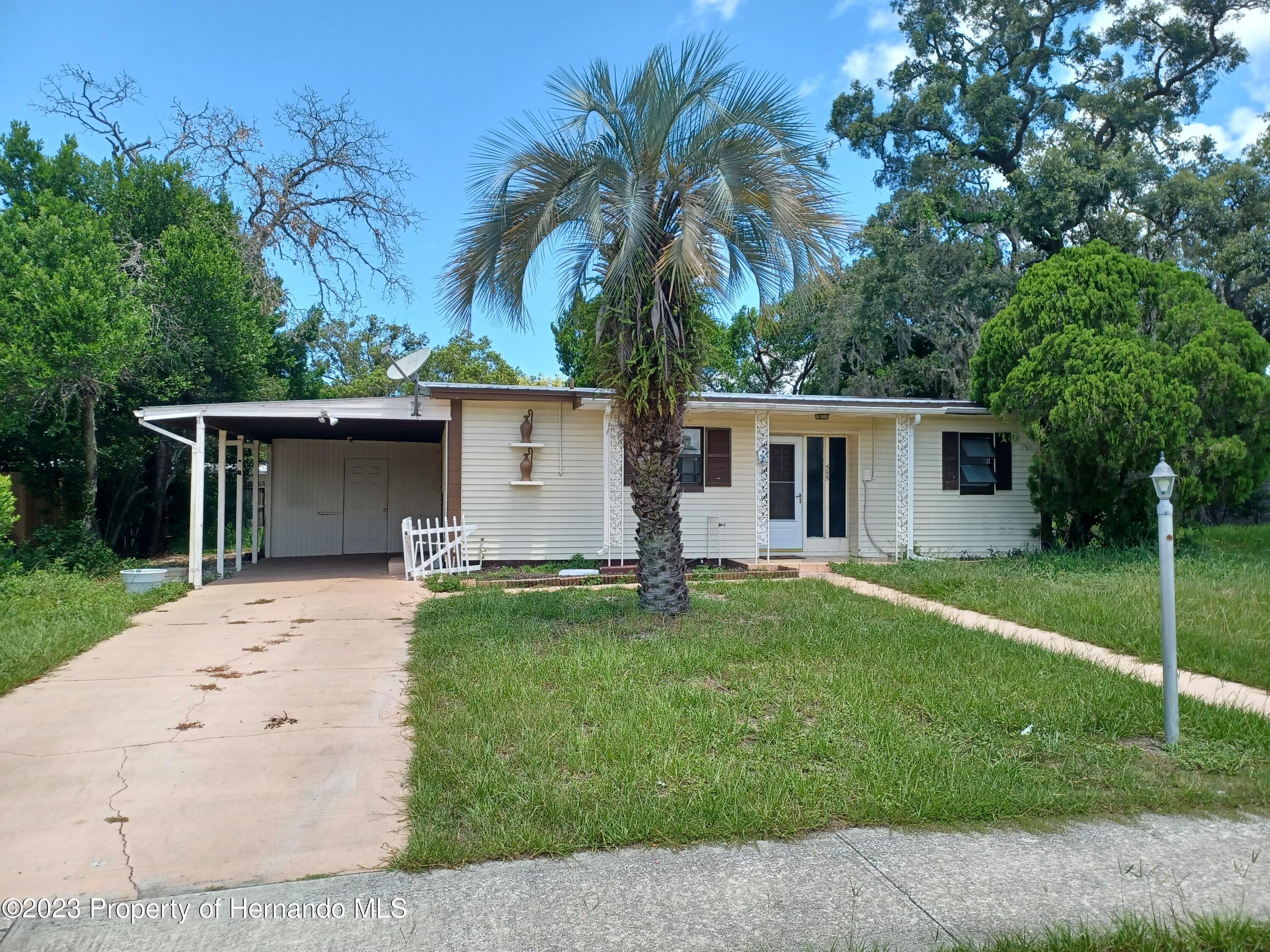 595 Swallow Lane — photo