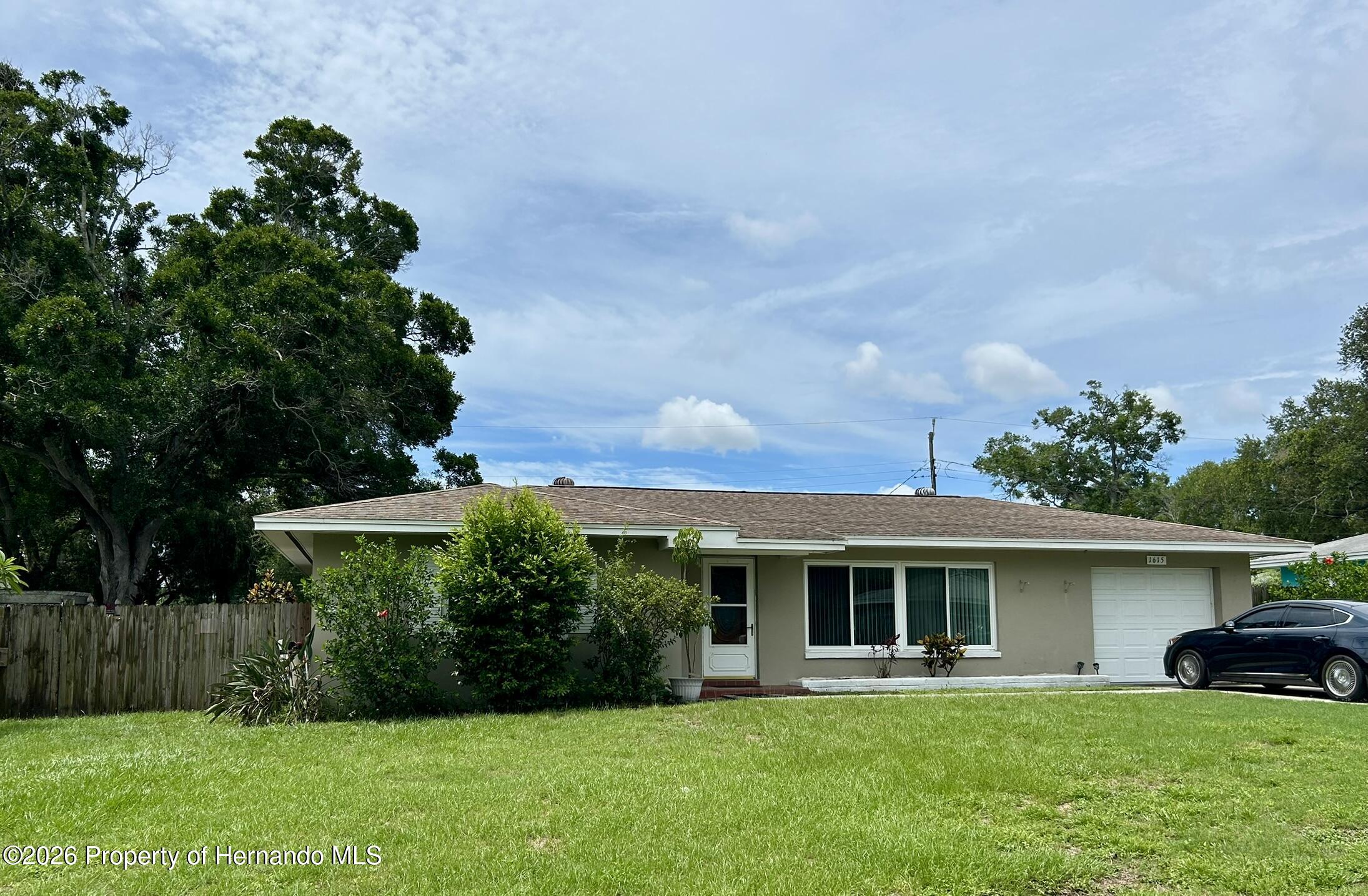 1615 Pinewood Drive — photo