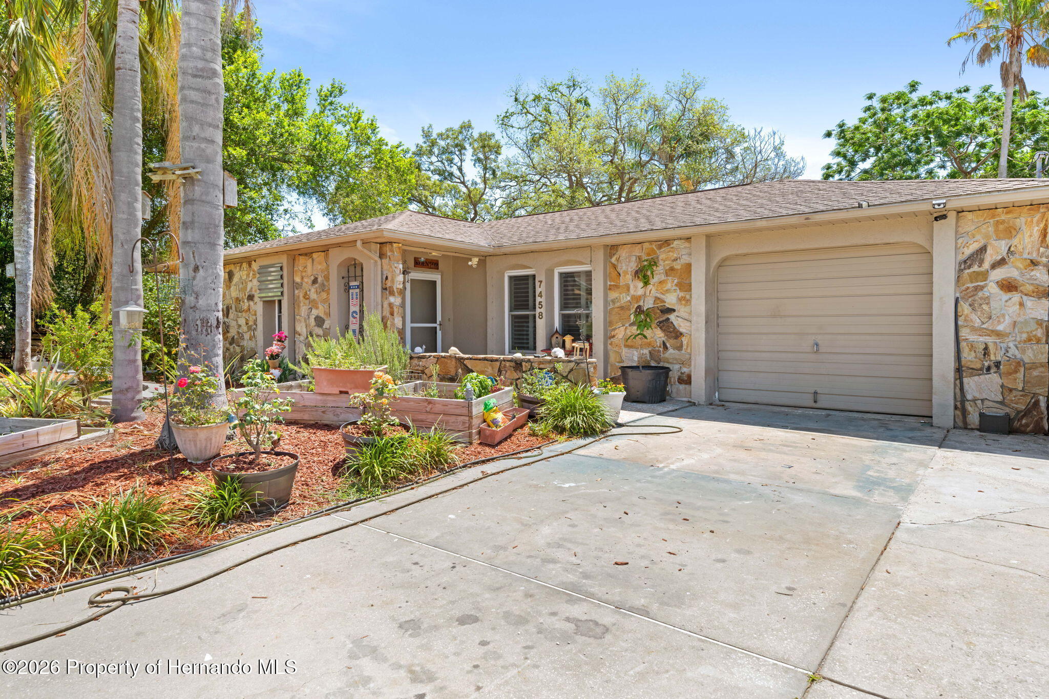 7458 Gates Circle — photo
