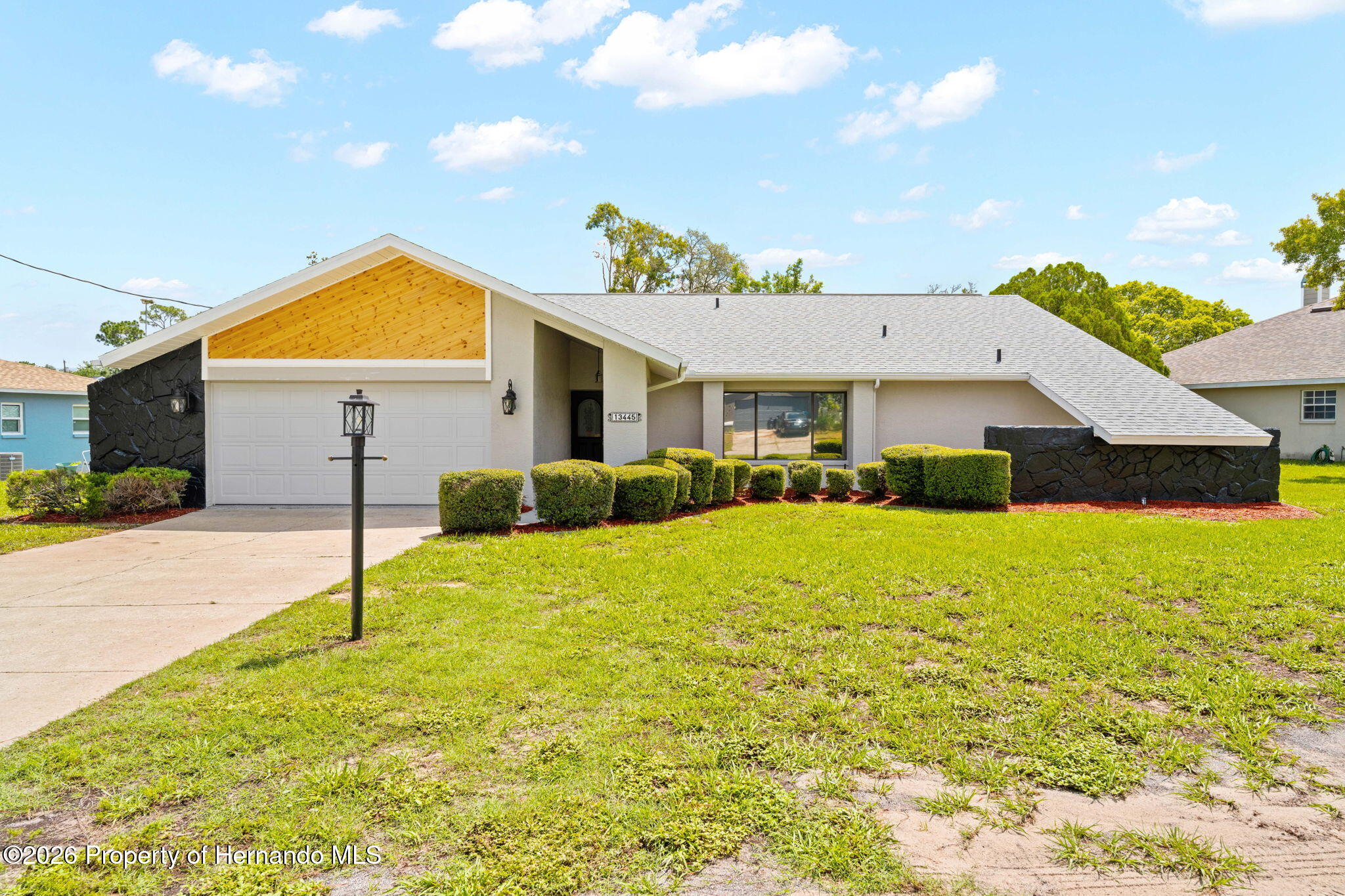 13445 Banner Road — photo