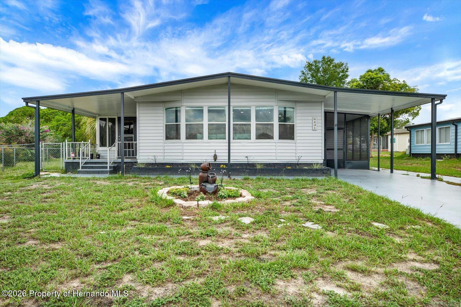 8431 Moonlight Avenue — photo