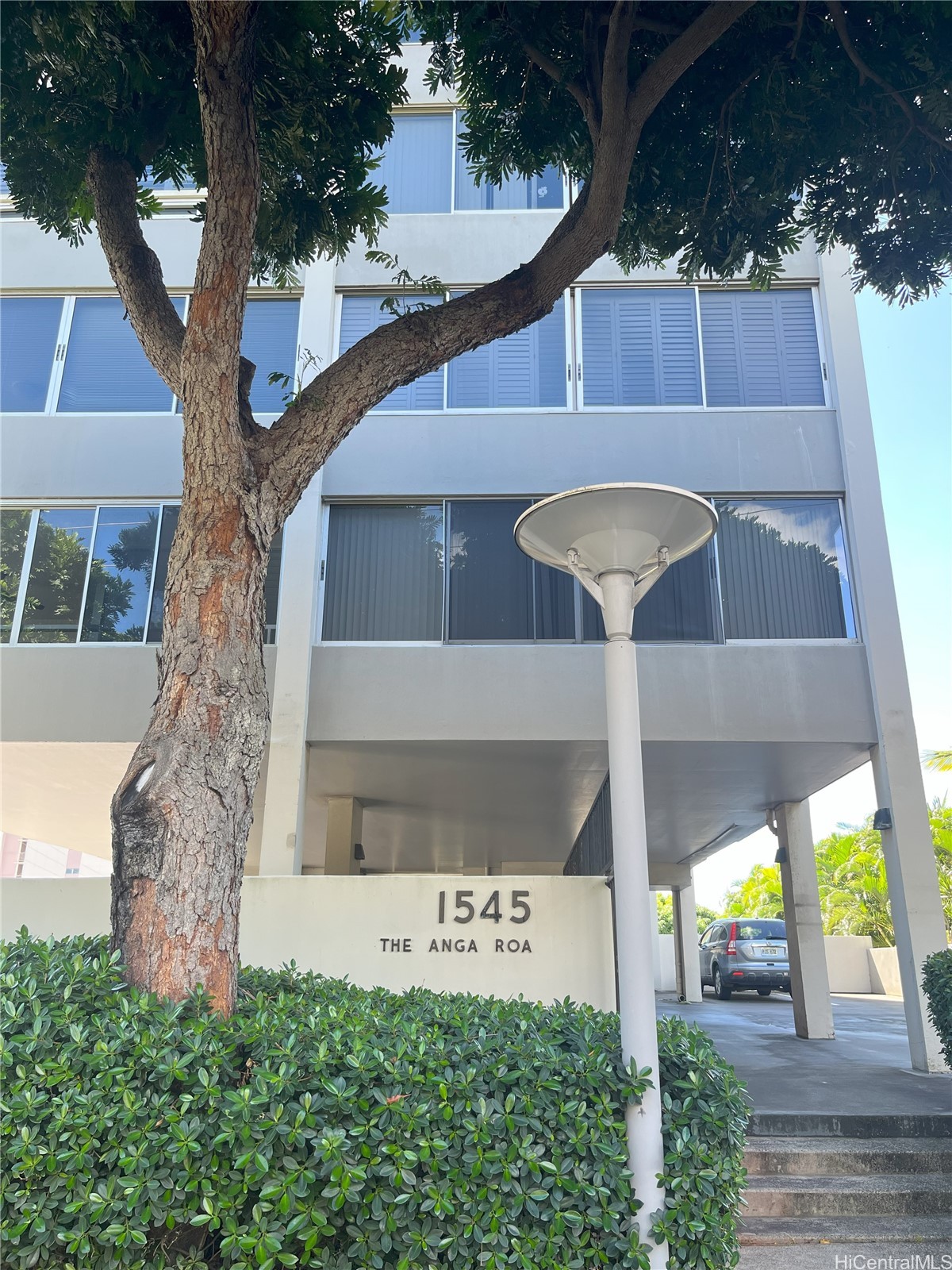 1545 Nehoa Street 404 — photo