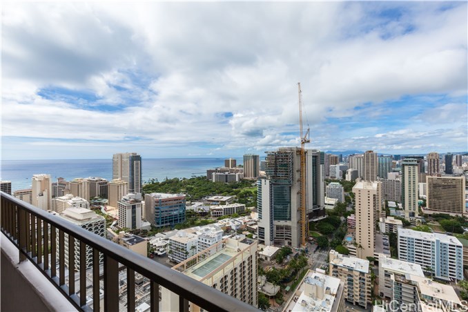 2240 Kuhio Avenue 3807 — photo