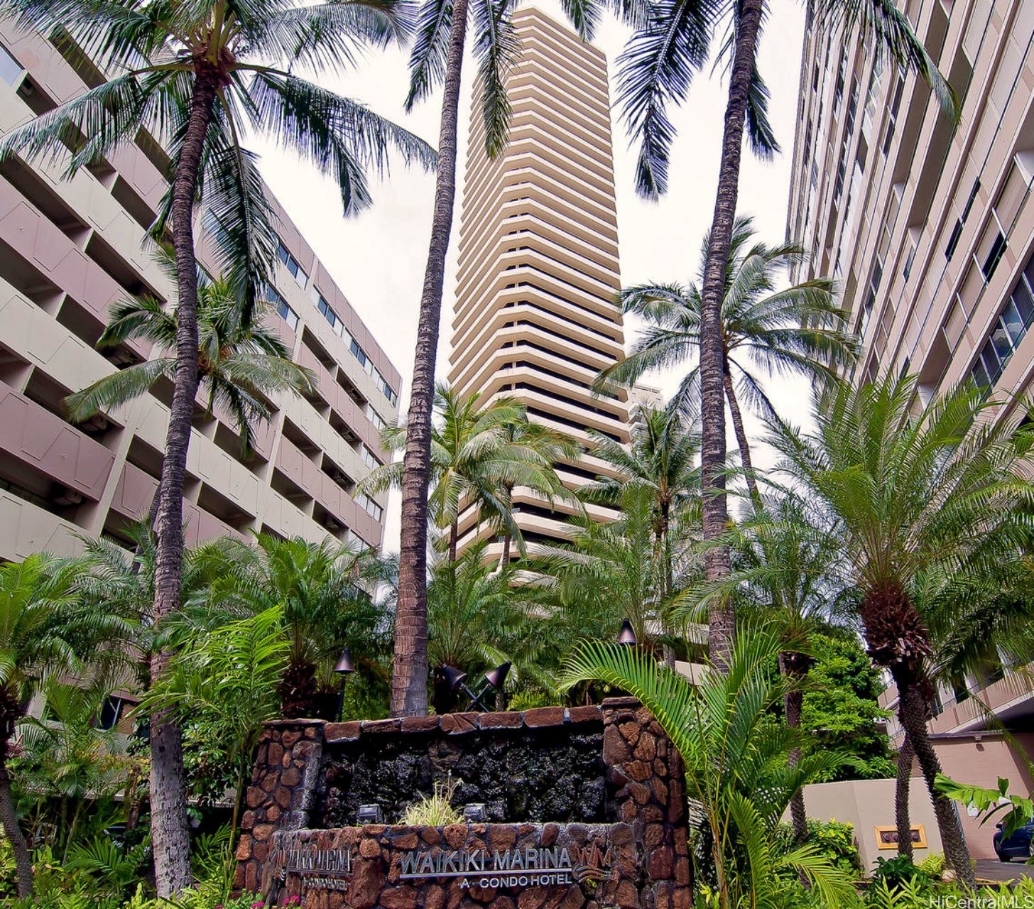 1700 Ala Moana Boulevard 2401 — photo