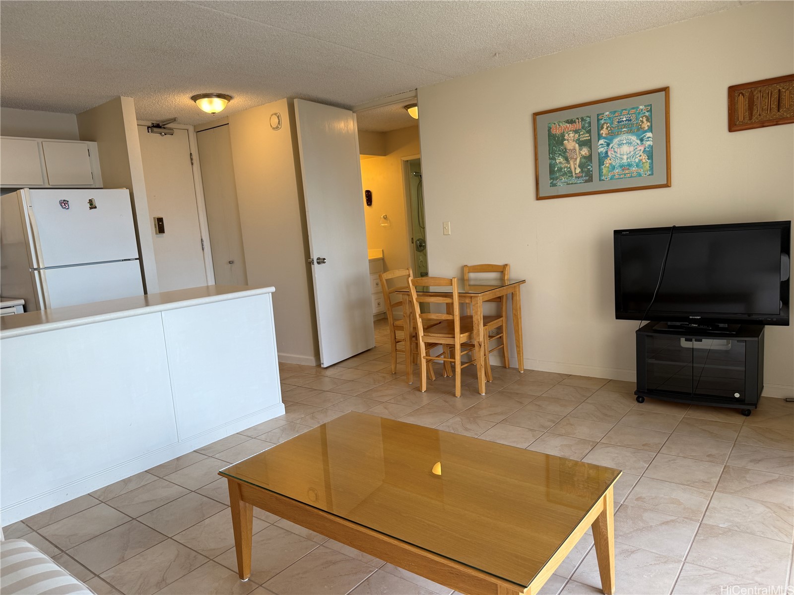411 Hobron Lane 2108 — photo