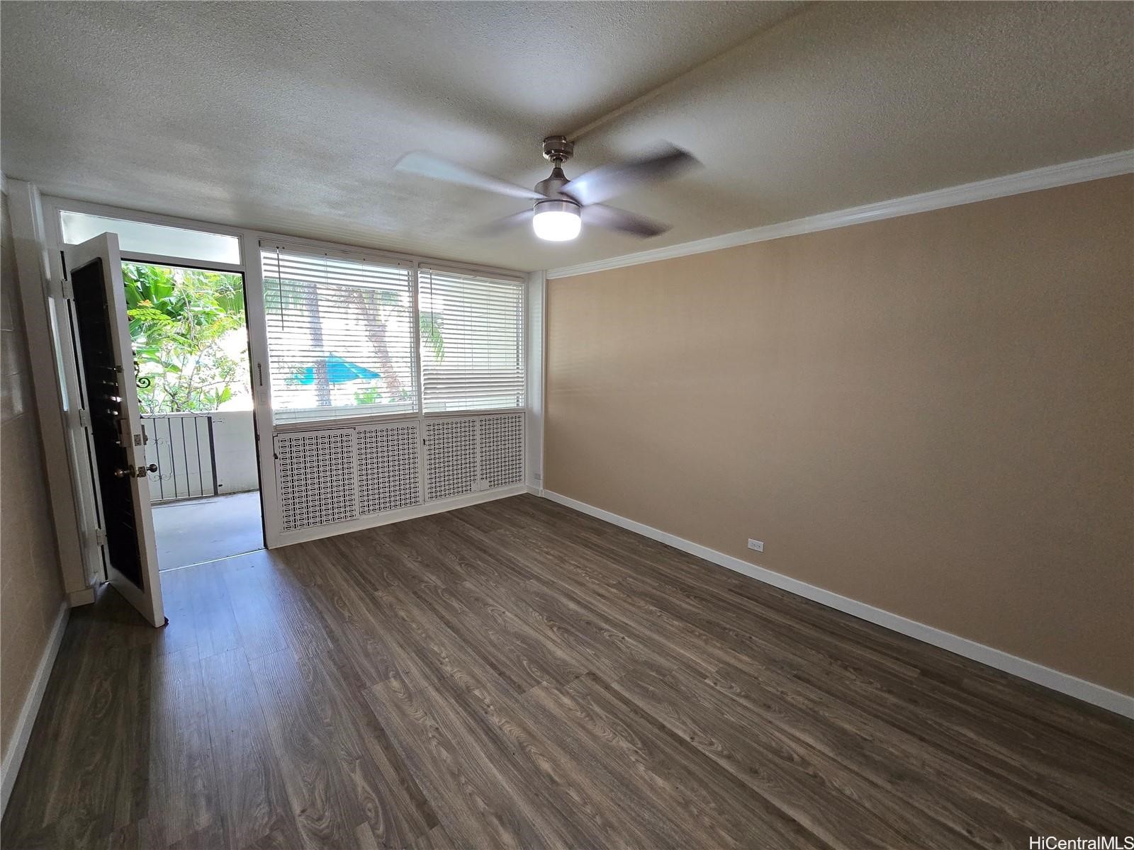 425 Ena Road B101 — photo