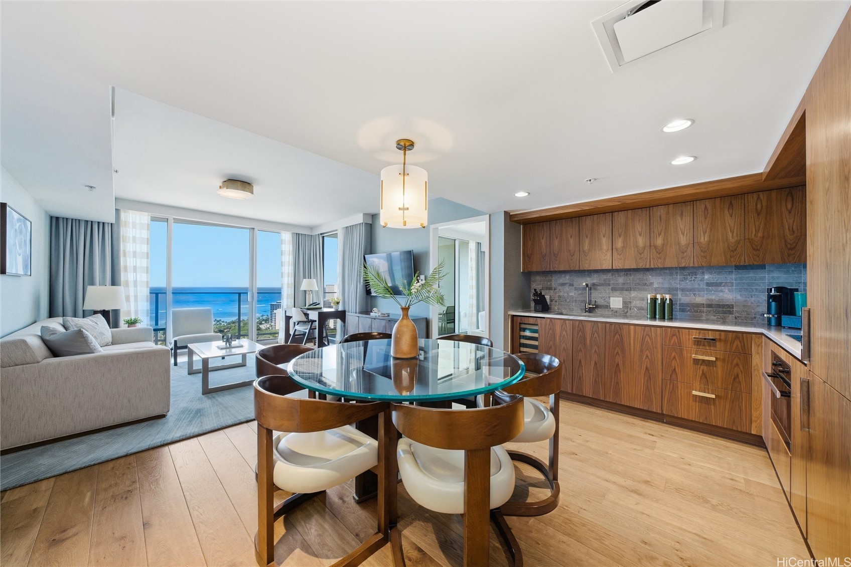 2139 Kuhio Avenue 3005 — photo