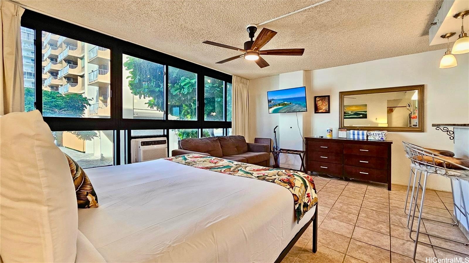 134 Kapahulu Avenue 220 — photo