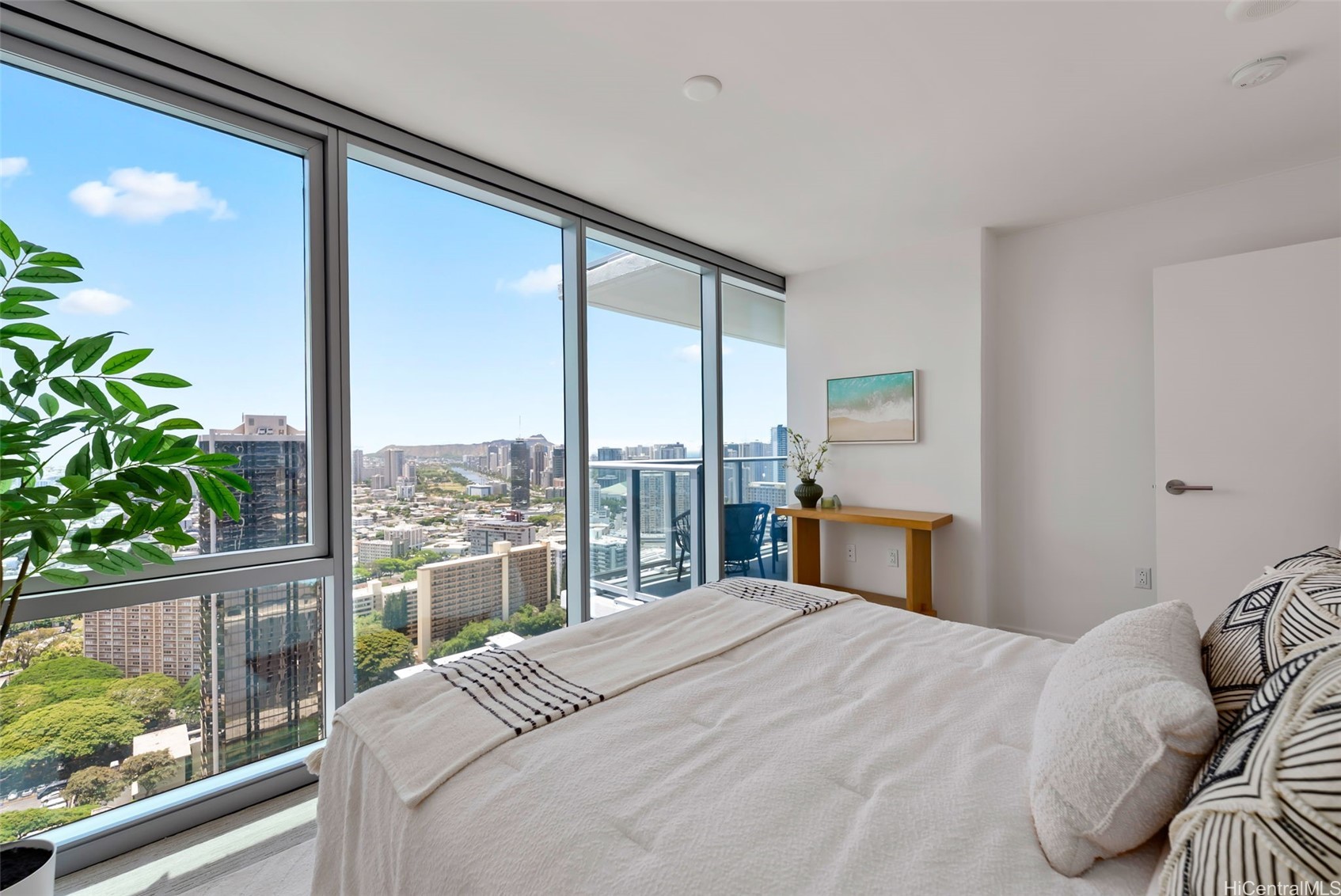 1515 Liona Street 3607 — photo