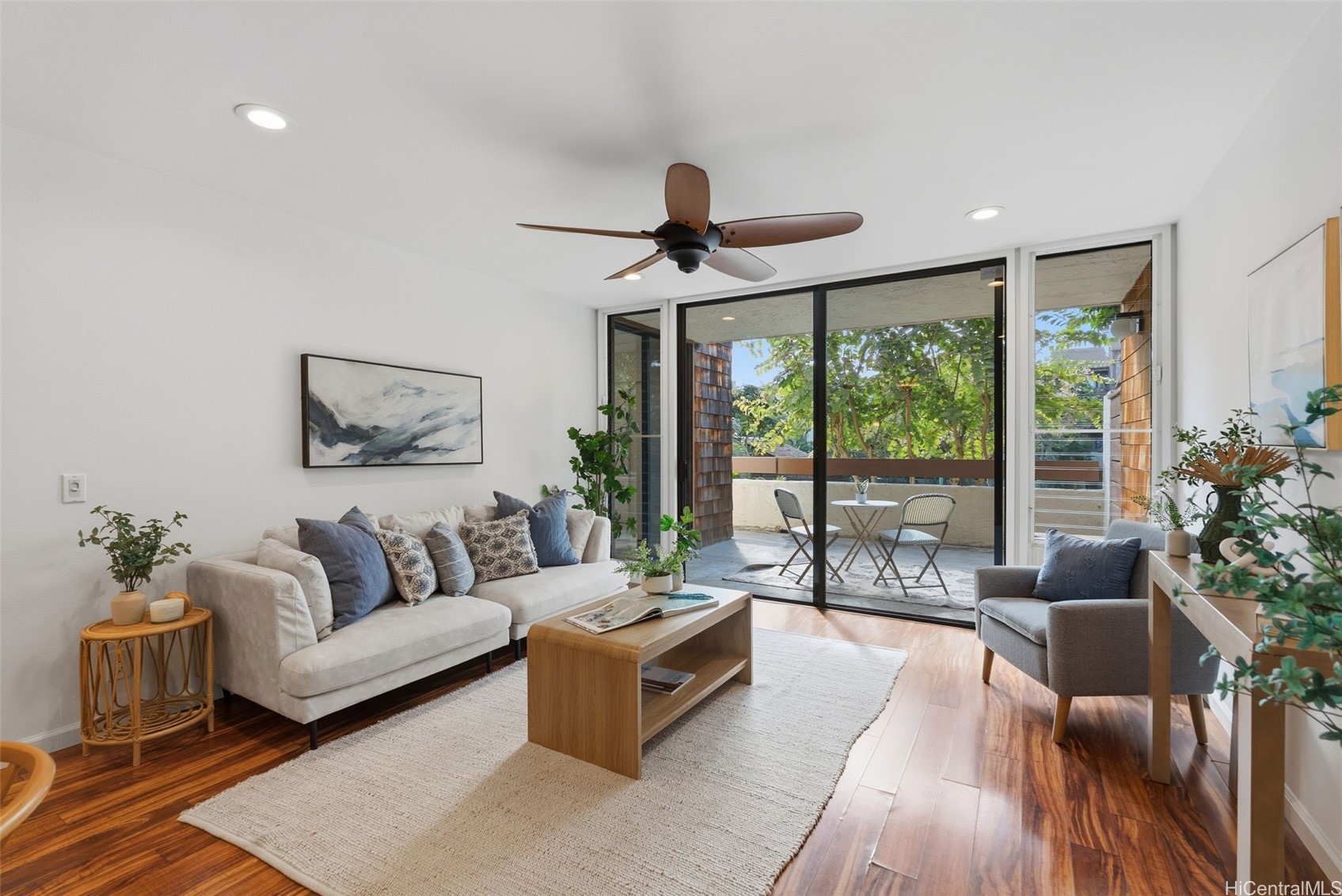 1015 Aoloa Place 217 — photo