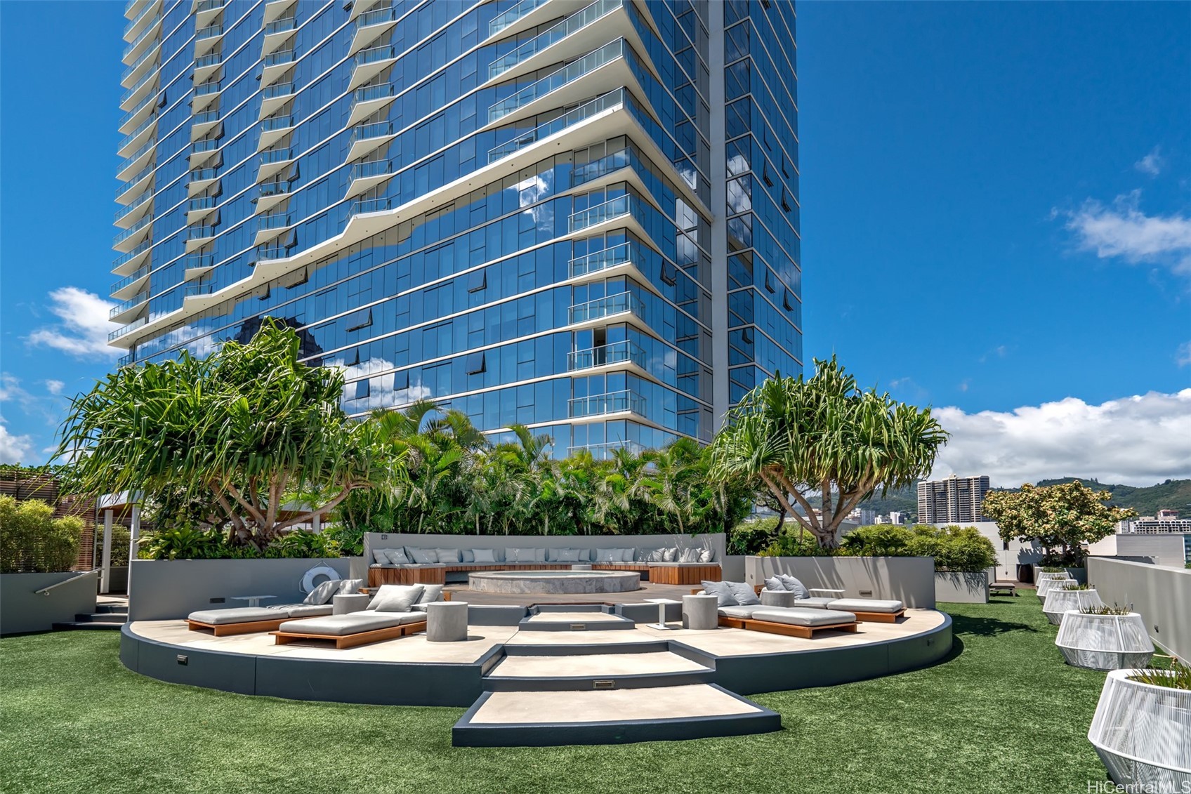 888 Kapiolani Boulevard 3009 — photo