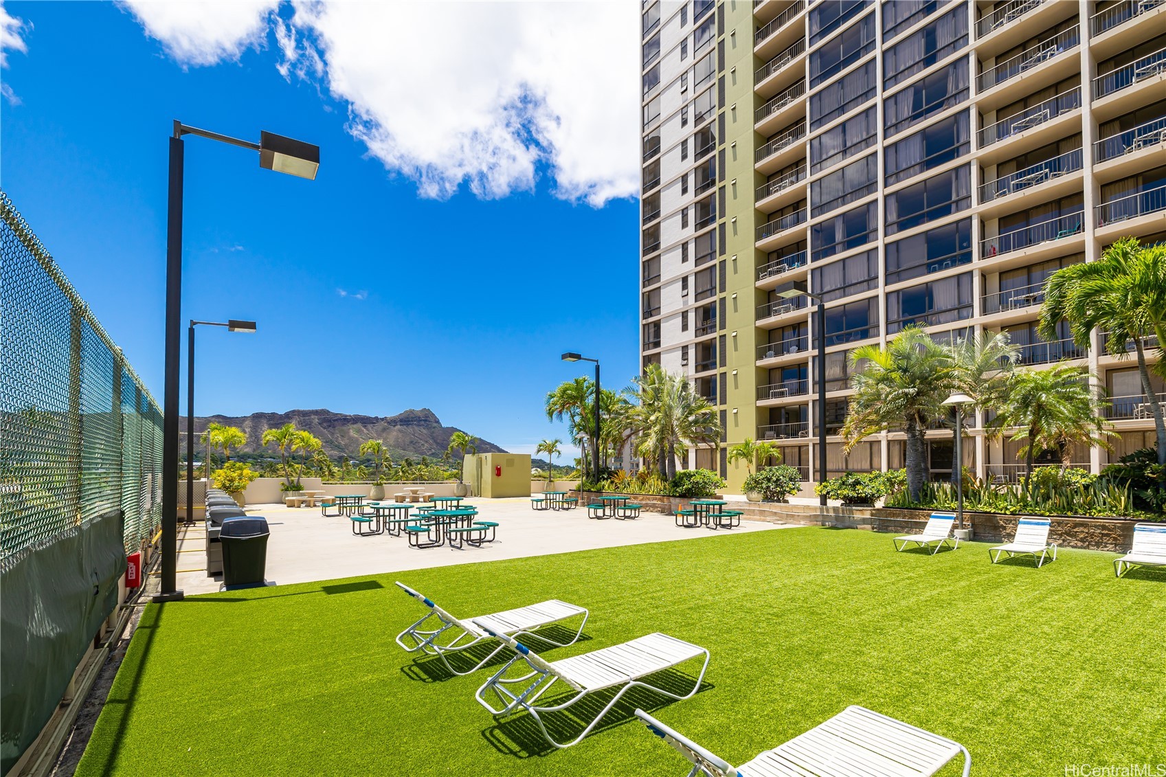 229 Paoakalani Avenue 603 (Nuc) — photo