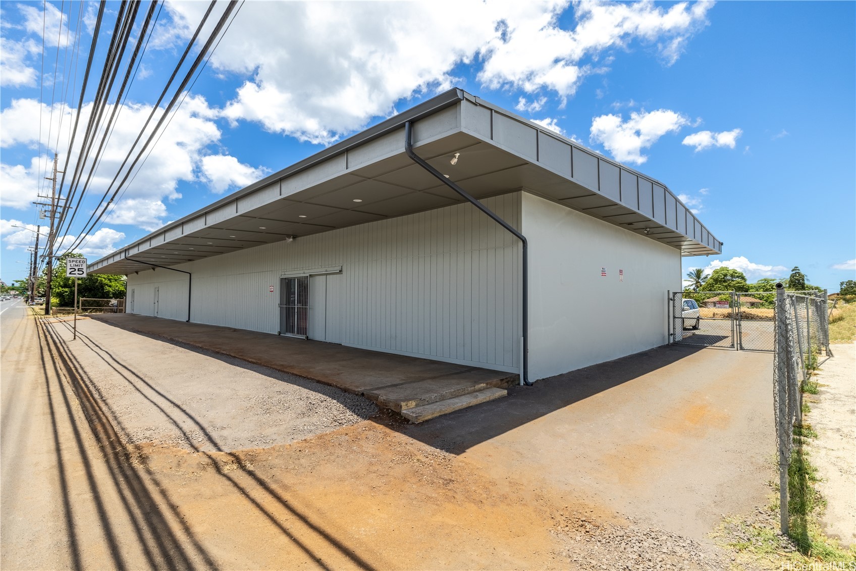 86-015 Farrington Highway — photo