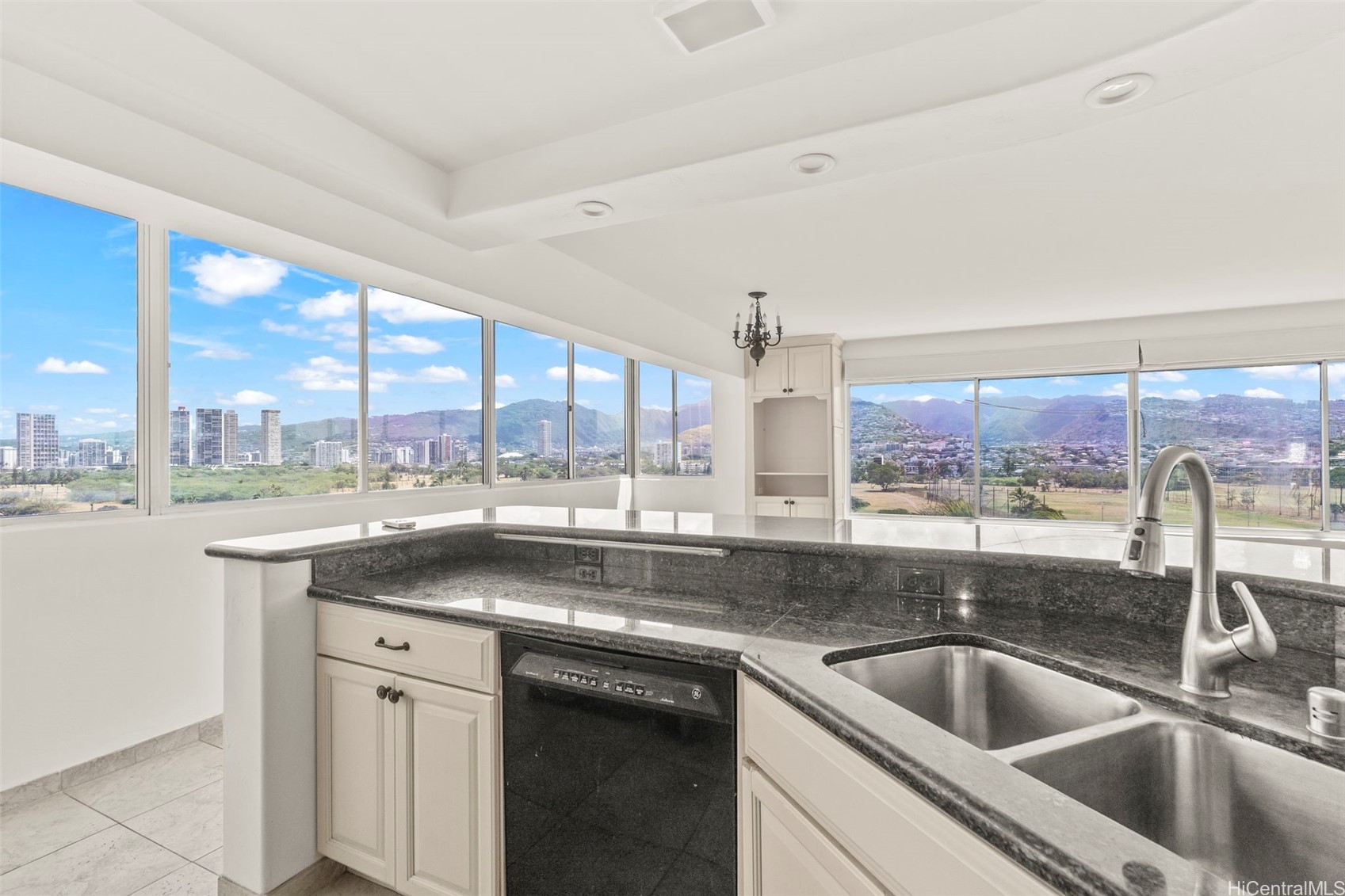 2547 Ala Wai Boulevard 1001 — photo