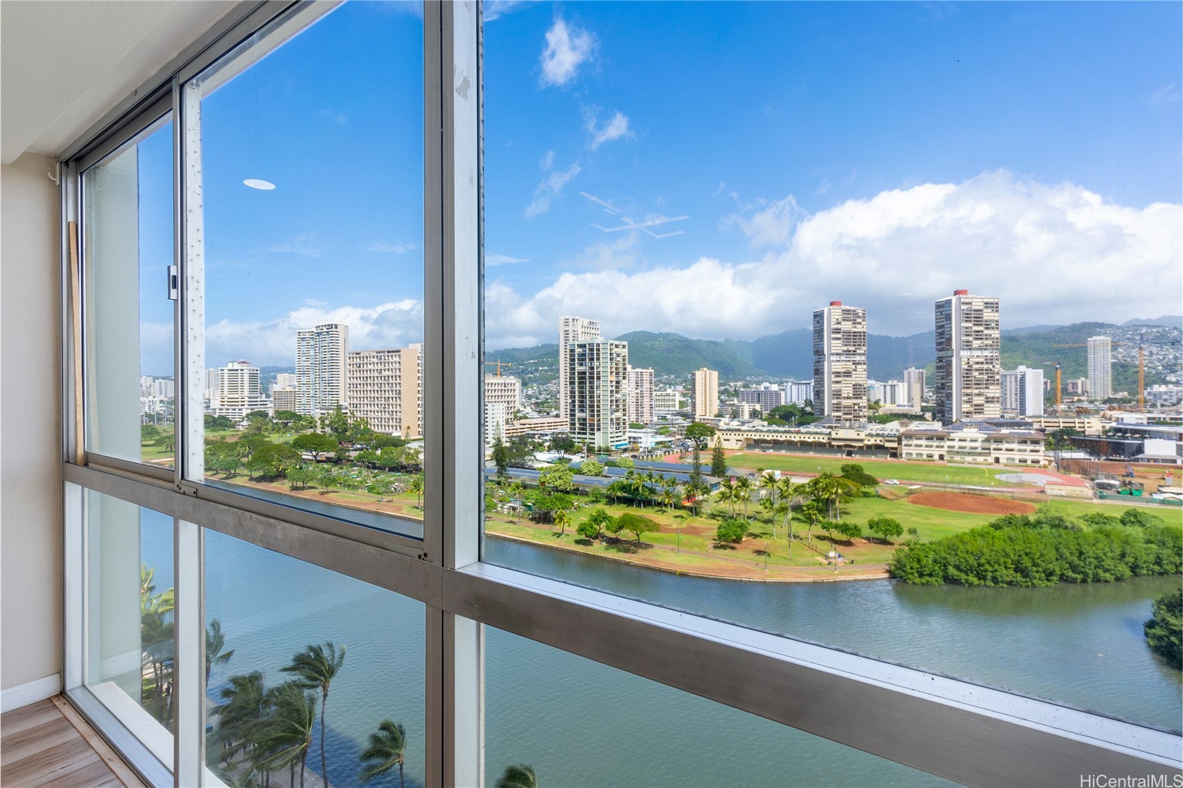 2211 Ala Wai Boulevard 1606 — photo