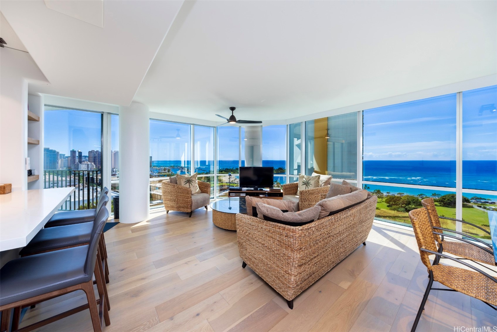 88 Piikoi Street 2309 — photo