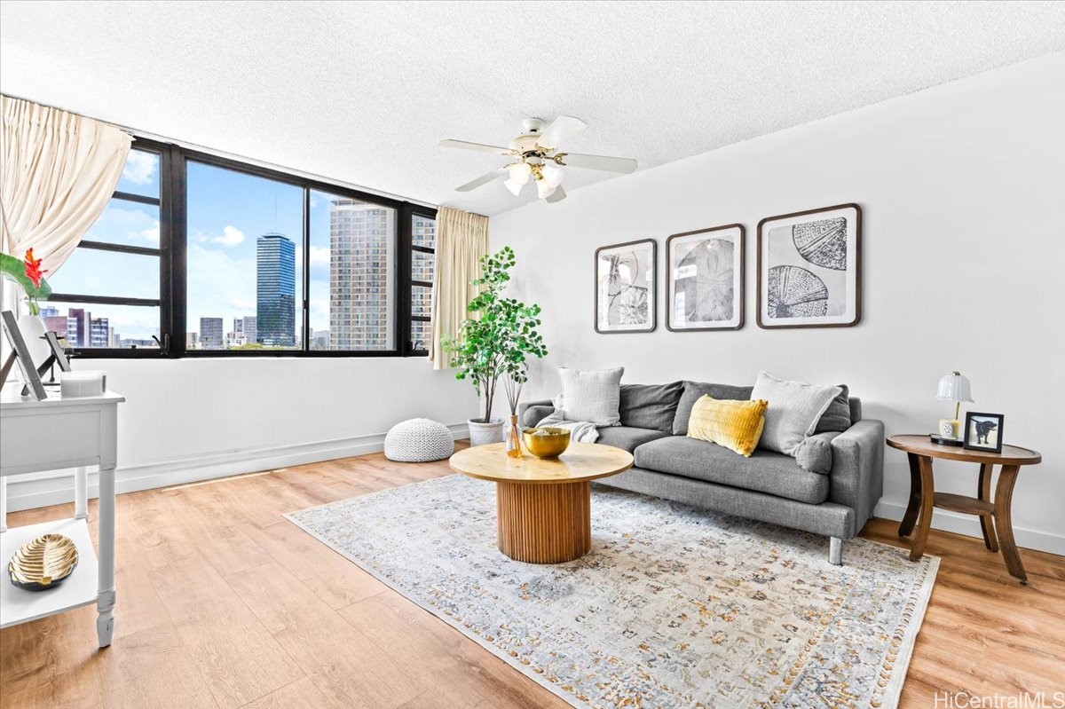 750 Kaheka Street 406 — photo