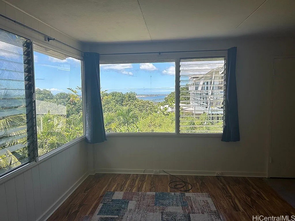 99-633 Aiea Heights Drive — photo